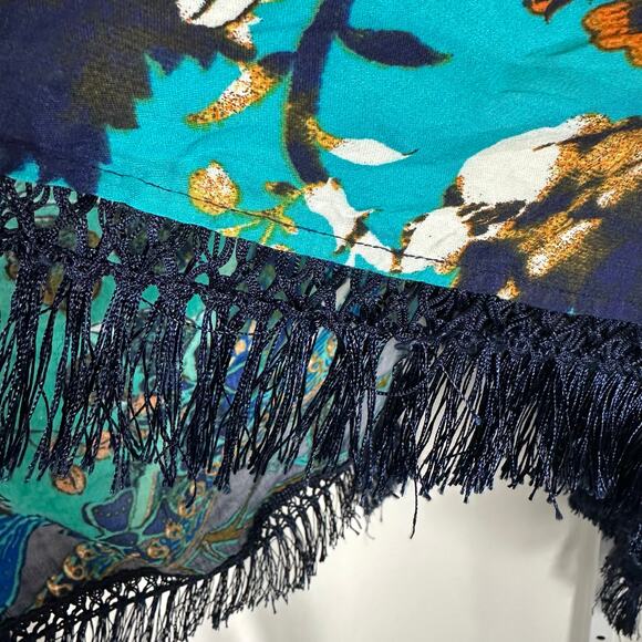 Chico's‎ Fringe Poncho OS Blue Floral Colorblock Bohemian Resortwear Artsy - Picture 7 of 7